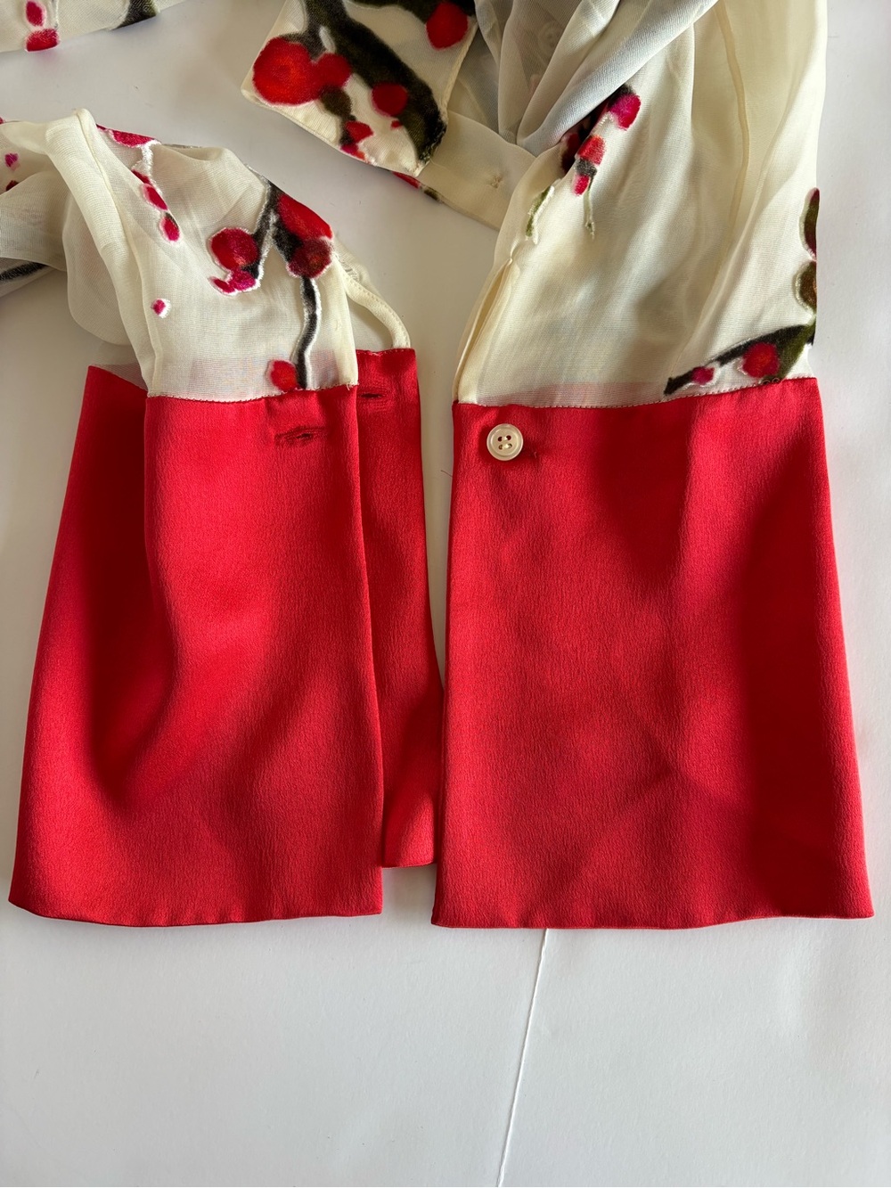 Vintage Ungaro Couture Silk Cream Floral Tie-Neck Blouse w/ Red Accents - Picture 9 of 15